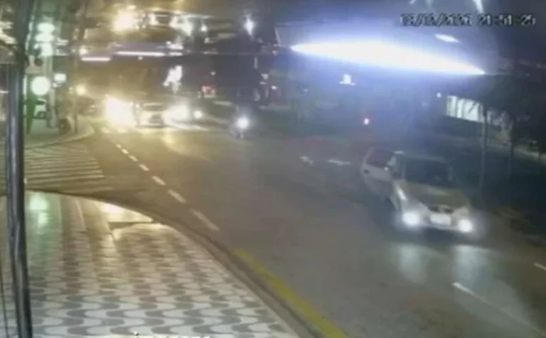Motorista acelera, porta do carro abre e criança cai no meio de avenida em Sorocaba