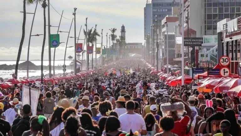 Com expectativa de 65 mi de turistas, PRF faz operação especial no Carnaval