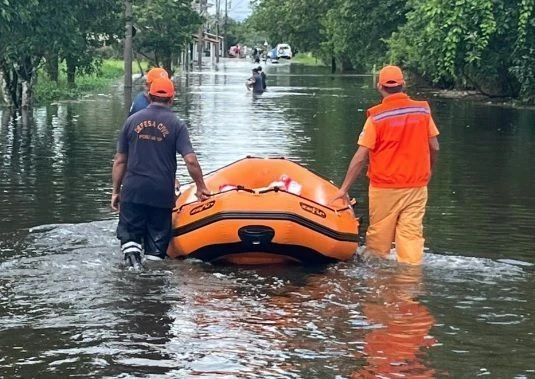 Litoral de SP entra em zona crítica após chuvas de mais de 200 mm