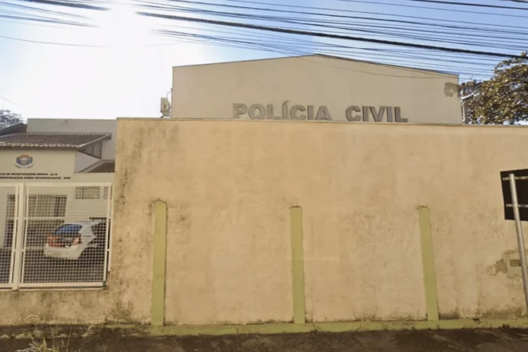 Menino de 8 anos morre após ser prensado por carro desgovernado em SP