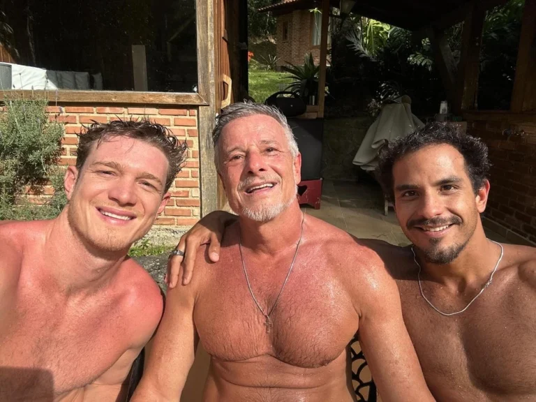 Marcello Novaes compartilha foto com os filhos e anima web: Muita beleza numa foto