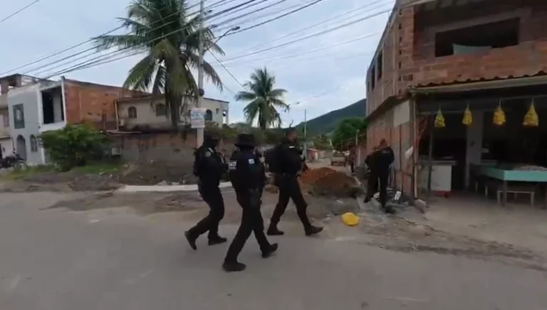 Polícia investiga grupo que planejava ataques a prédios públicos no RJ