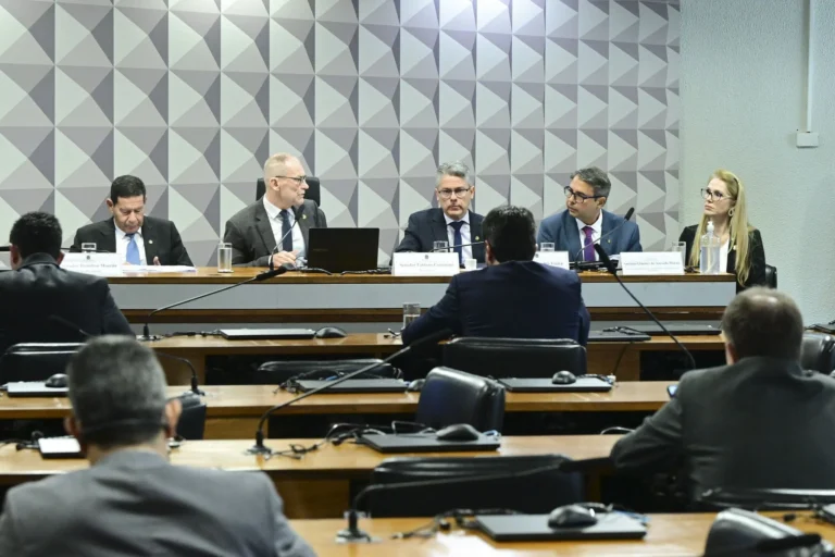 CPI do Crime Organizado de ouvir Eduardo Leite nesta quarta-feira (11)