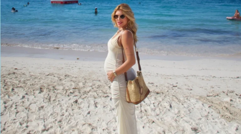 Grávida, Lorena Importa posa em cenário paradisíaco em  St. Barth