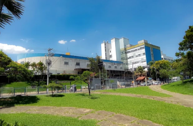 Hospital fecha UTI após 7 pacientes serem infectados com “superbactéria”