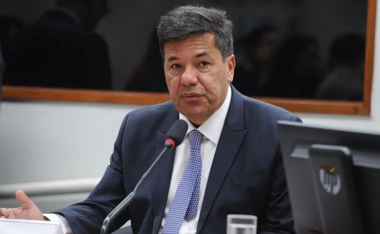 Comissão adia análise e PEC da Segurança será tema de reunião de líderes