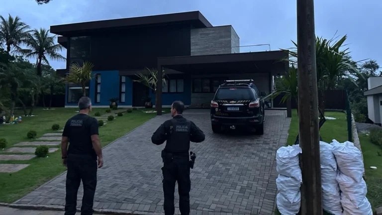 PF mira tráfico internacional de drogas ligado ao PCC no Porto de Santos
