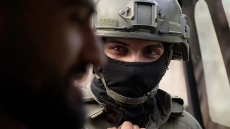 Israel suspende batalhão após agressão à equipe da CNN na Cisjordânia