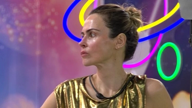 Ana Paula Renault detona produção do BBB 26 aos gritos; assista