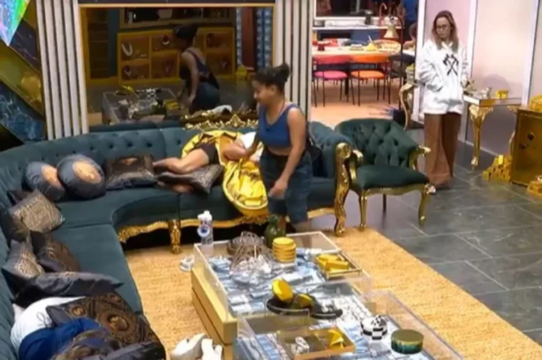 BBB 26: Milena peida no rosto de Jonas e gera polêmica. Veja o momento. Veja o vídeo