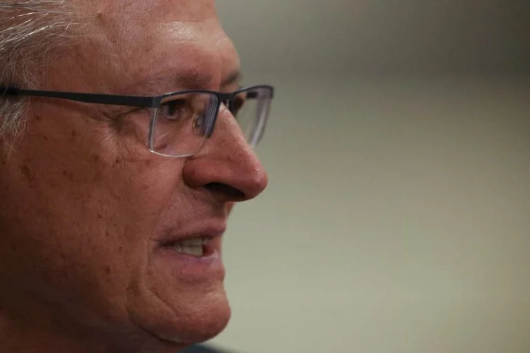 Alckmin confirma saída do MDIC em 4 de abril