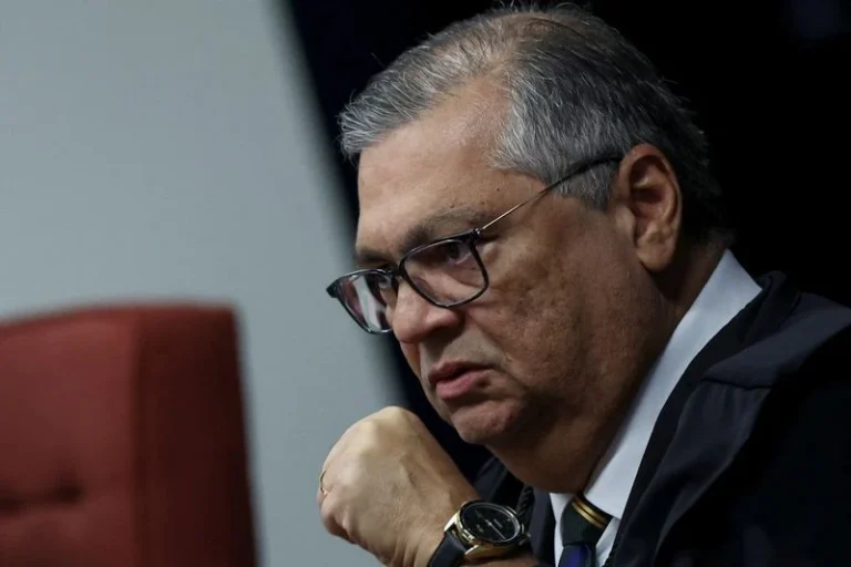 Penduricalhos: juízes buscam ganhar tempo sobre decisões de Dino