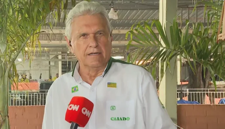 Caiado escala ex-ministro de FHC para formular plano de governo