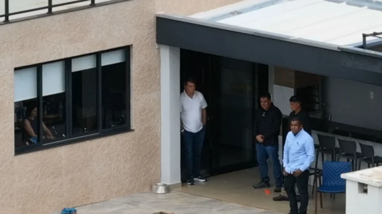 Moraes nega pedido para que irmão de Michelle seja cuidador de Bolsonaro