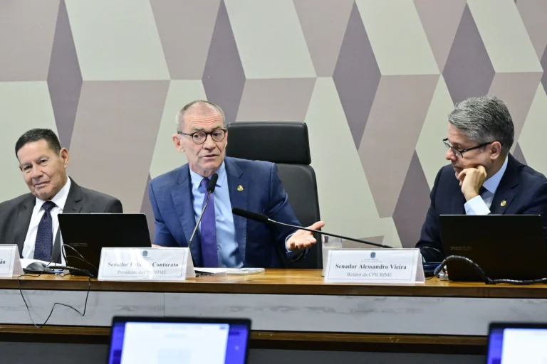 CPI do Crime adia leitura de parecer final para as 14h desta terça-feira
