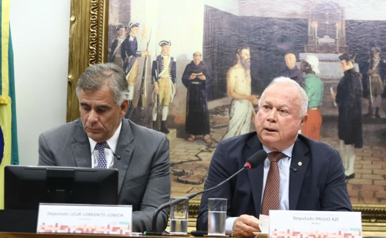 Lula defenderá fim da escala 6×1 em inserções do PT na TV