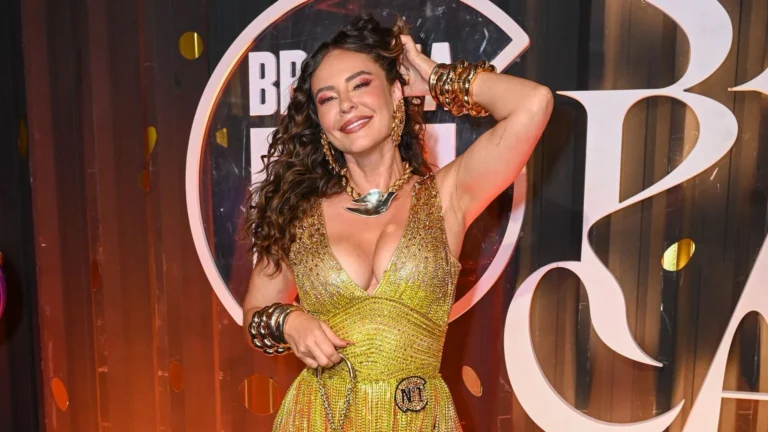 Paolla Oliveira posa em novo ensaio e web reage: “Uma deusa hipnotizante”