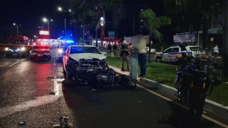 Motorista se distrai com celular e atropela policiais em Minas Gerais