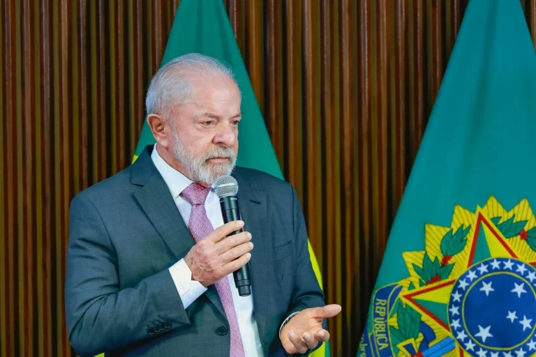 Atlas/Bloomberg: 52,5% desaprovam trabalho de Lula; 46,8% aprovam