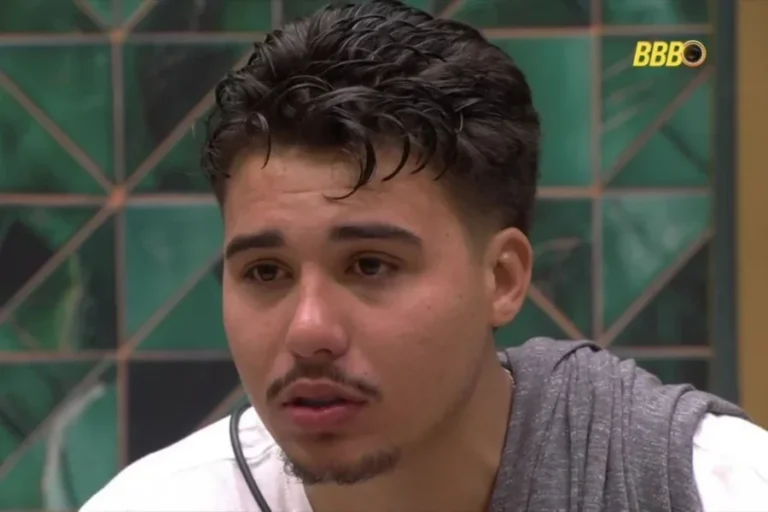 Ex-BBB Pedro Espindola é transferido para clínica psiquiátrica