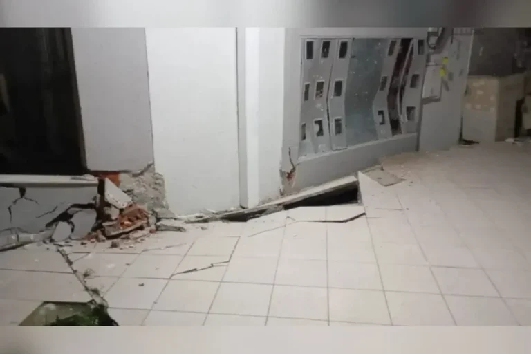 Prédio de quatro andares afunda e é evacuado às pressas em SC