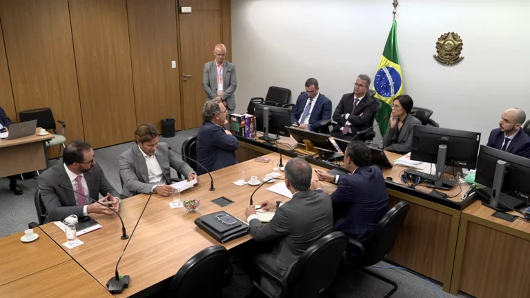 Vorcaro tratava ex-presidente do BRB como “amigo”; veja mensagens