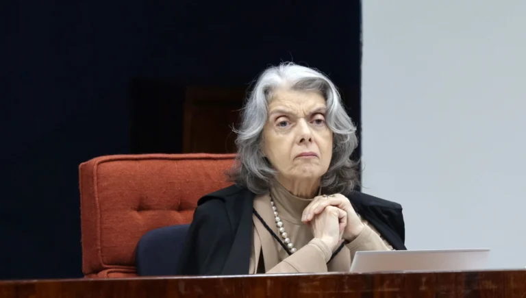 Cármen vota para derrubar mudanças que flexibilizaram a Lei da Ficha Limpa
