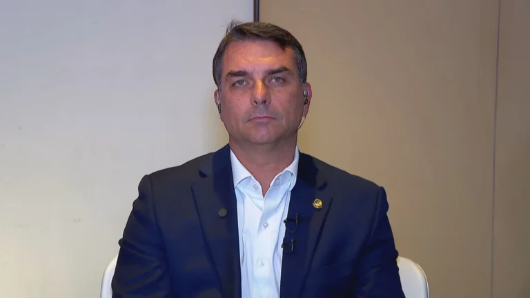 À CNN, Flávio garante que dinheiro de Vorcaro foi “100% investido no filme”