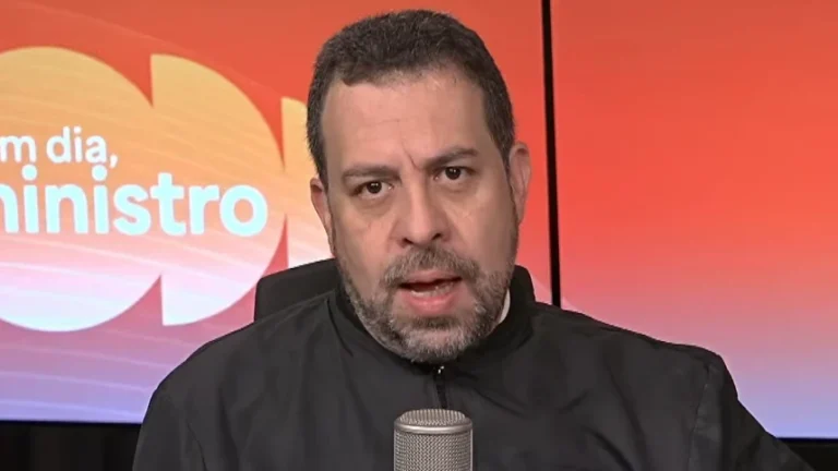 Boulos defende fim das bets e diz que elas “corroem orçamento das famílias”