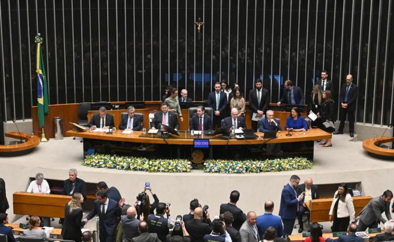 Ao lado de Fachin e Alcolumbre, Hugo cita compromisso de diálogo da Câmara