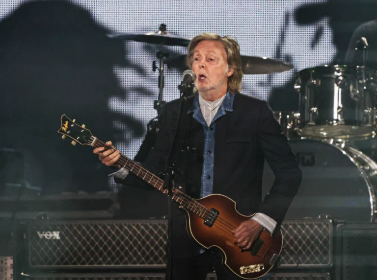 Paul McCartney recusou convite para participar de roast na Netflix