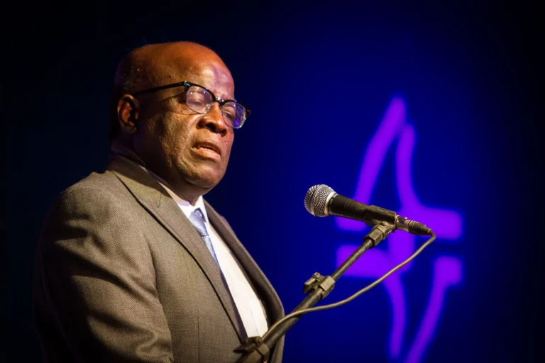 Joaquim Barbosa defende “virar página” da polarização em estreia nas redes