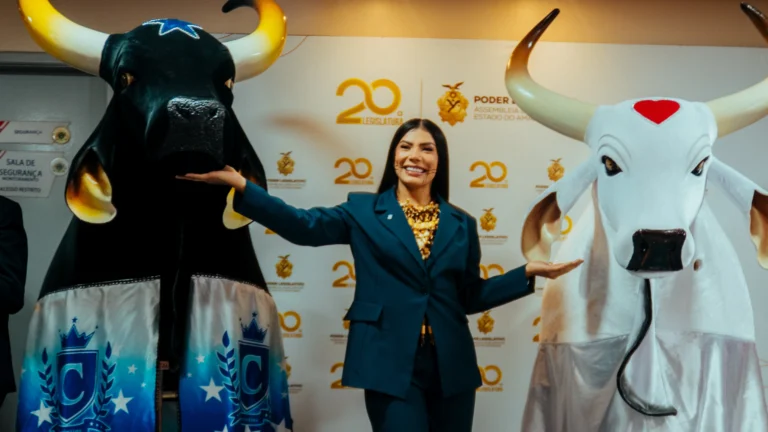 Ex-BBB Marciele Albuquerque recebe homenagens por defesa da Amazônia
