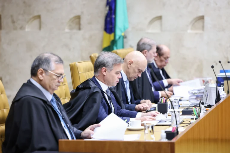 Lei da Ficha Limpa: STF pode barrar benefício a políticos condenados