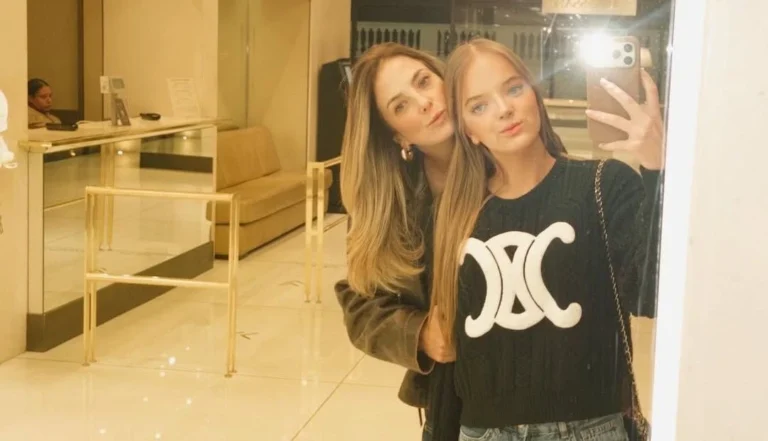 Rafa Justus posa ao lado da mãe, Ticiane Pinheiro: “Gêmeas?”