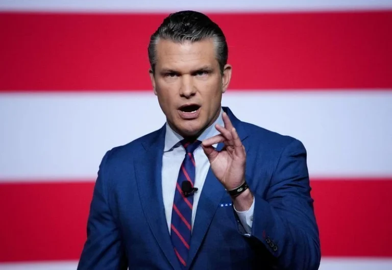 Hegseth diz que Trump não precisa da aprovação do Congresso para guerra