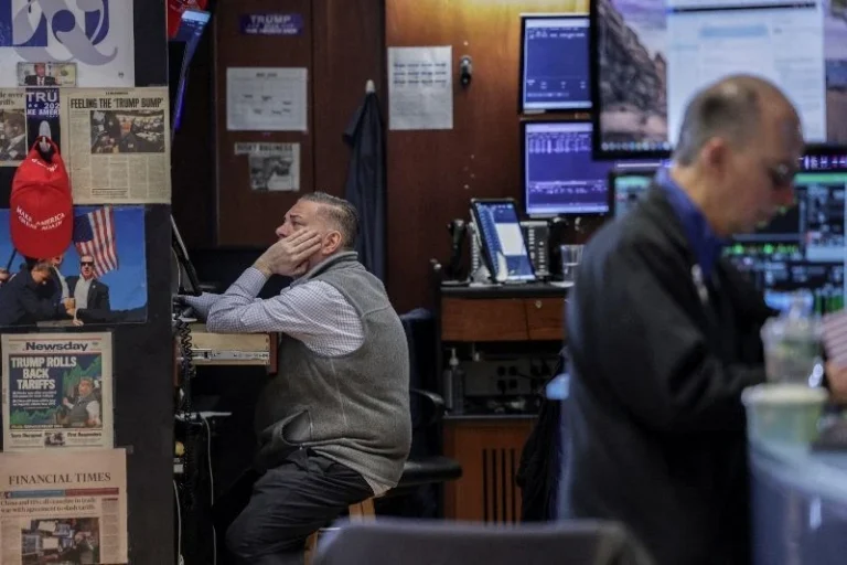 Wall Street cai em meio a preocupações com inflação