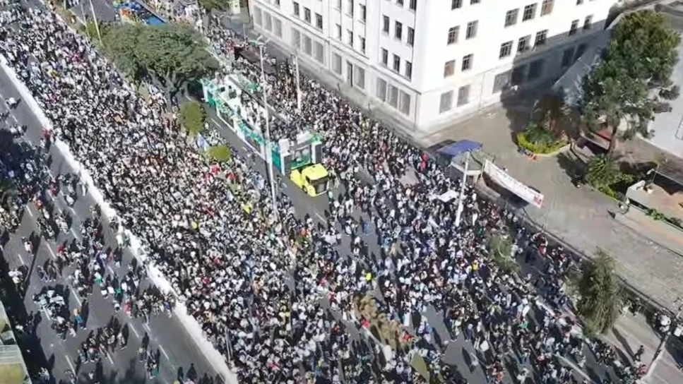 Marcha para Jesus tem Flávio, Tarcísio e Messias em trio no centro de SP