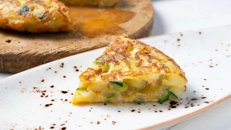 Omelete com abobrinha: uma opção vegetariana fácil e deliciosa