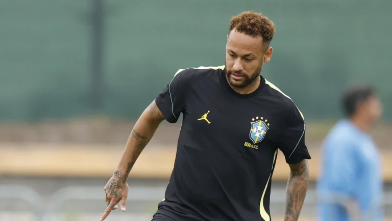 Desfalque contra o Haiti, Neymar atualiza corte de cabelo pela 2ª vez