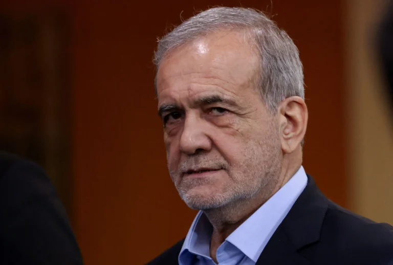 Presidente diz que Irã não abrirá mão do “direito de enriquecimento”