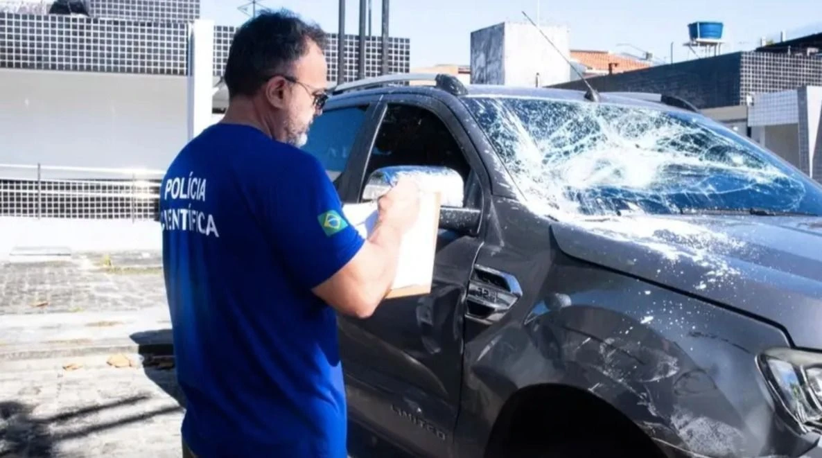 Perícia é realizada após atropelamento em rua decorada para Copa