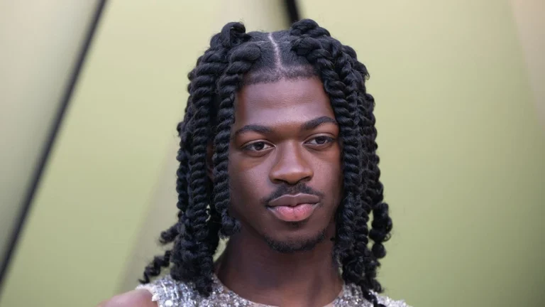 Lil Nas X fala sobre diagnóstico: “Negro, gay e bipolar?”