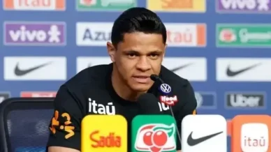 Douglas Santos chega a 2 milhões de seguidores após mutirão