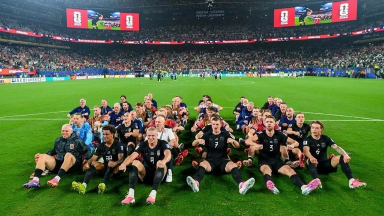 “Comemoração viking” embala Noruega na classificação ao mata-mata da Copa