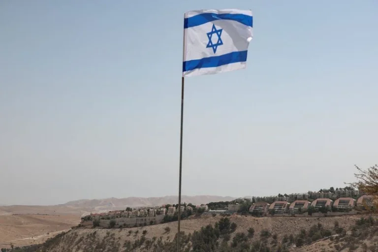 Israel diz que “Teerã deve queimar” após interceptar mísseis do Irã