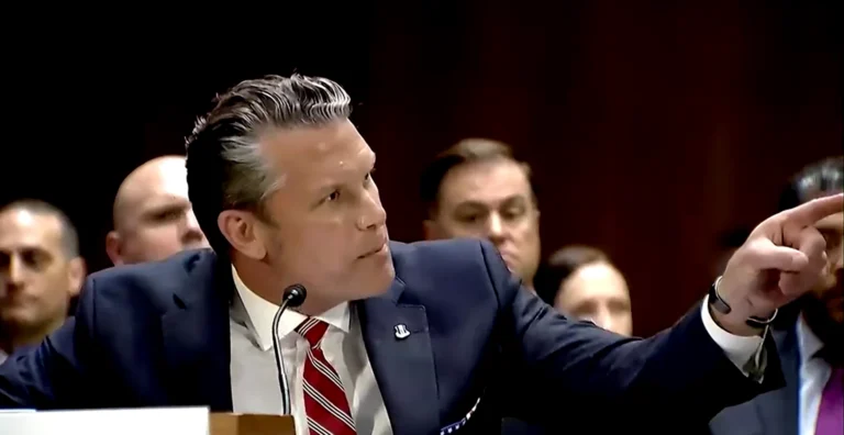 “O senhor é o fracasso”: senadores criticam Hegseth por guerra no Irã