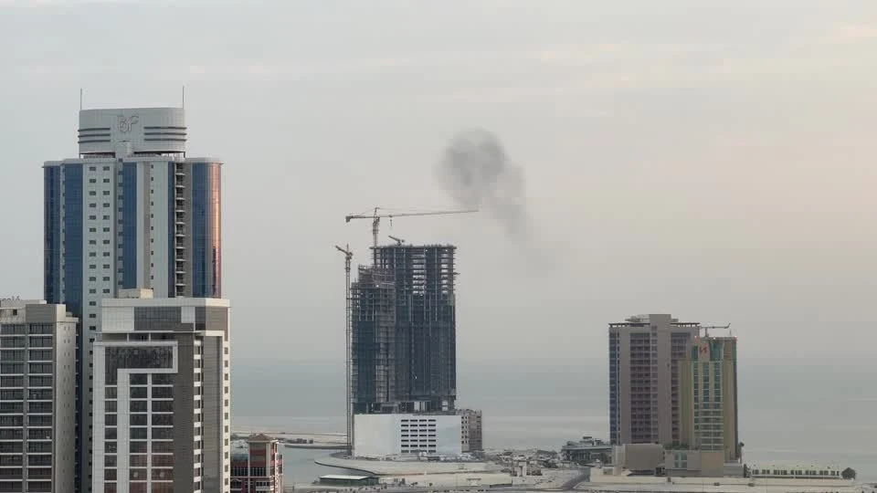 Irã registra novas explosões antes dos EUA retomarem bloqueio a portos
