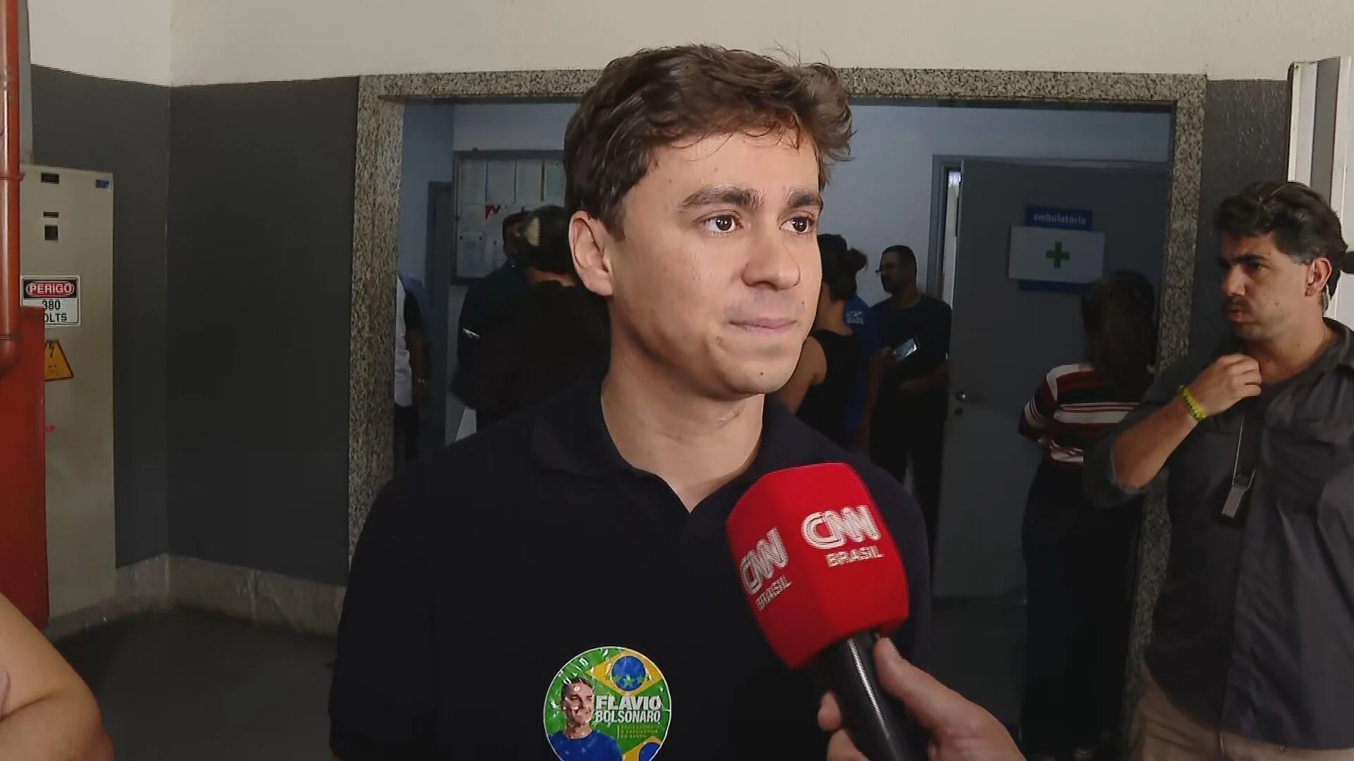 Nikolas diz que pode atuar como conciliador entre Flávio e Michelle