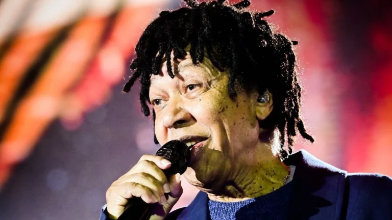 “Djavanear”: Biografia resgata os 50 anos de carreira de Djavan